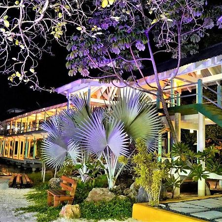 The Dock Resort Over Water Retreat ウェスト・エンド エクステリア 写真