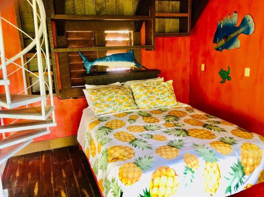 The Dock Resort Over Water Retreat ウェスト・エンド エクステリア 写真