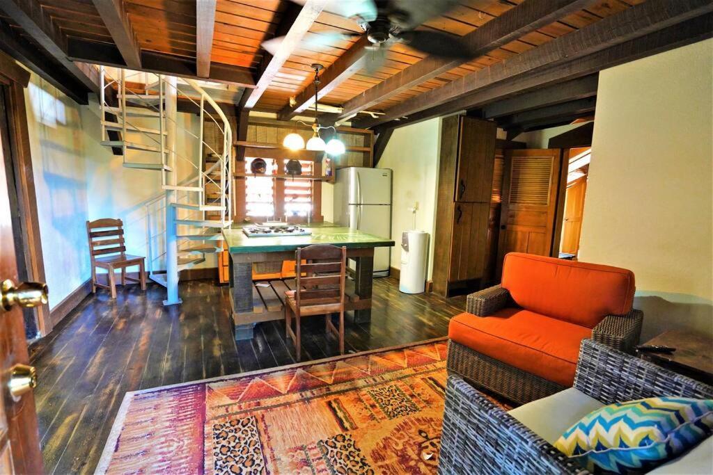 The Dock Resort Over Water Retreat ウェスト・エンド エクステリア 写真