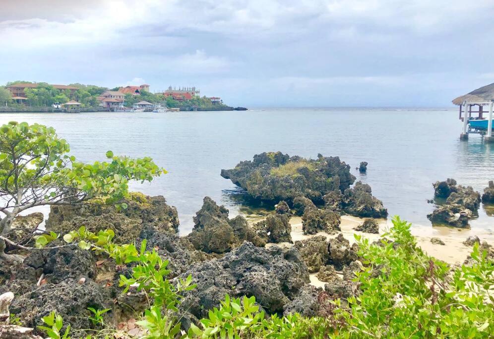 The Dock Resort Over Water Retreat ウェスト・エンド エクステリア 写真